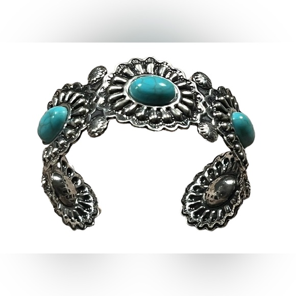 Gorgeous Navajo Turquoise Cuff Bracelet - Picture 4 of 5